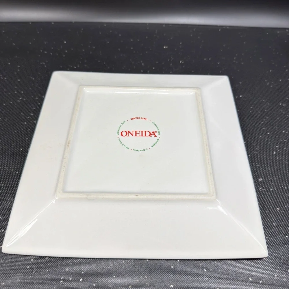 Oneida Winter Song Stoneware Dishes Plates Set 4 Anne Dolan Christmas‎ 8in NEW